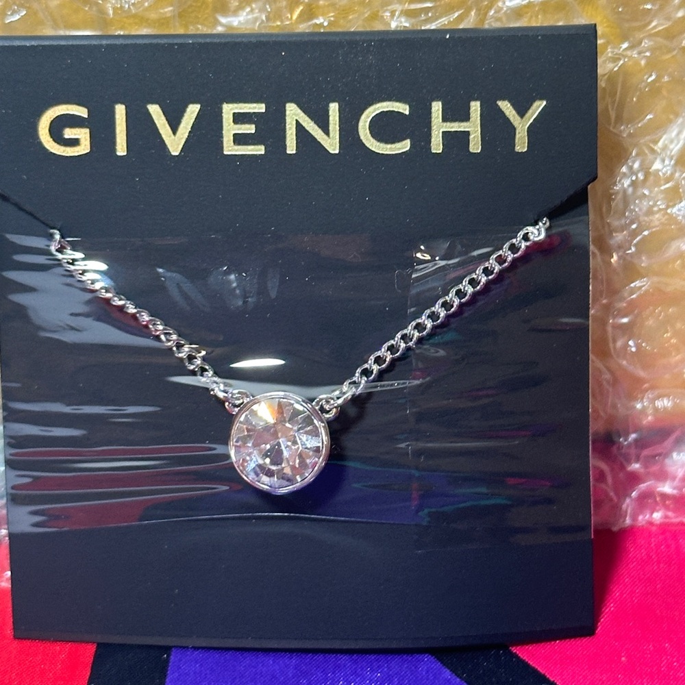 COPY - NWT - Givenchy necklace.